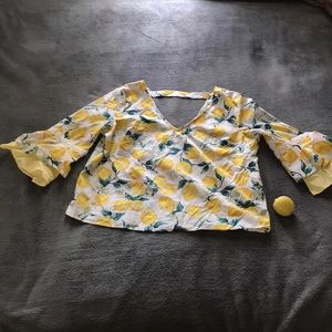 Eyeshadow lemon blouse